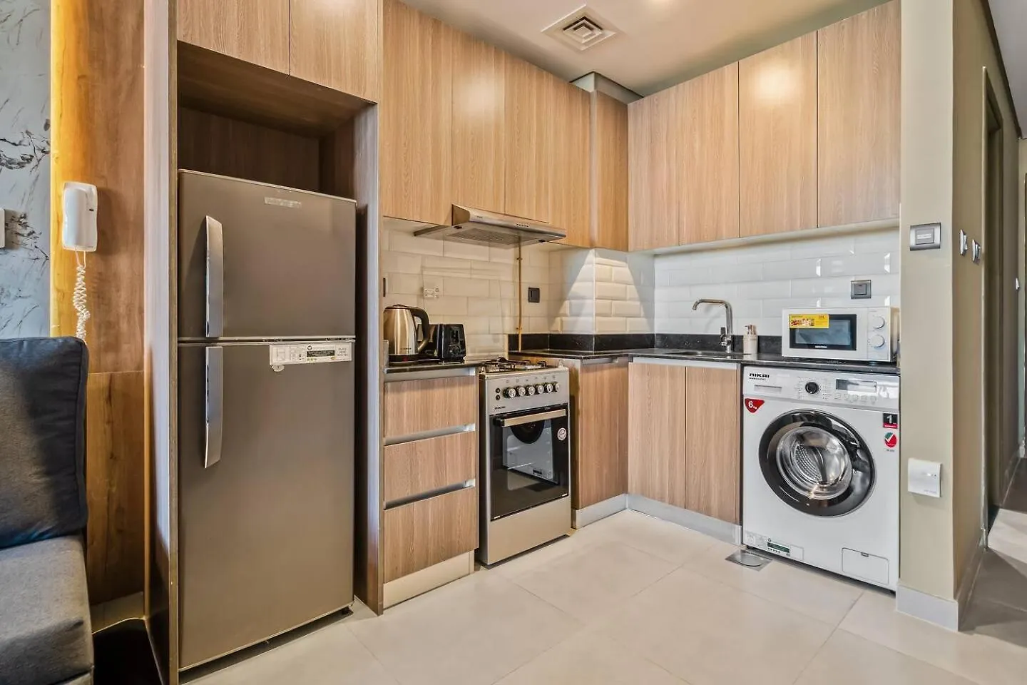 Family Friendly - Center Location Apartment Dubai