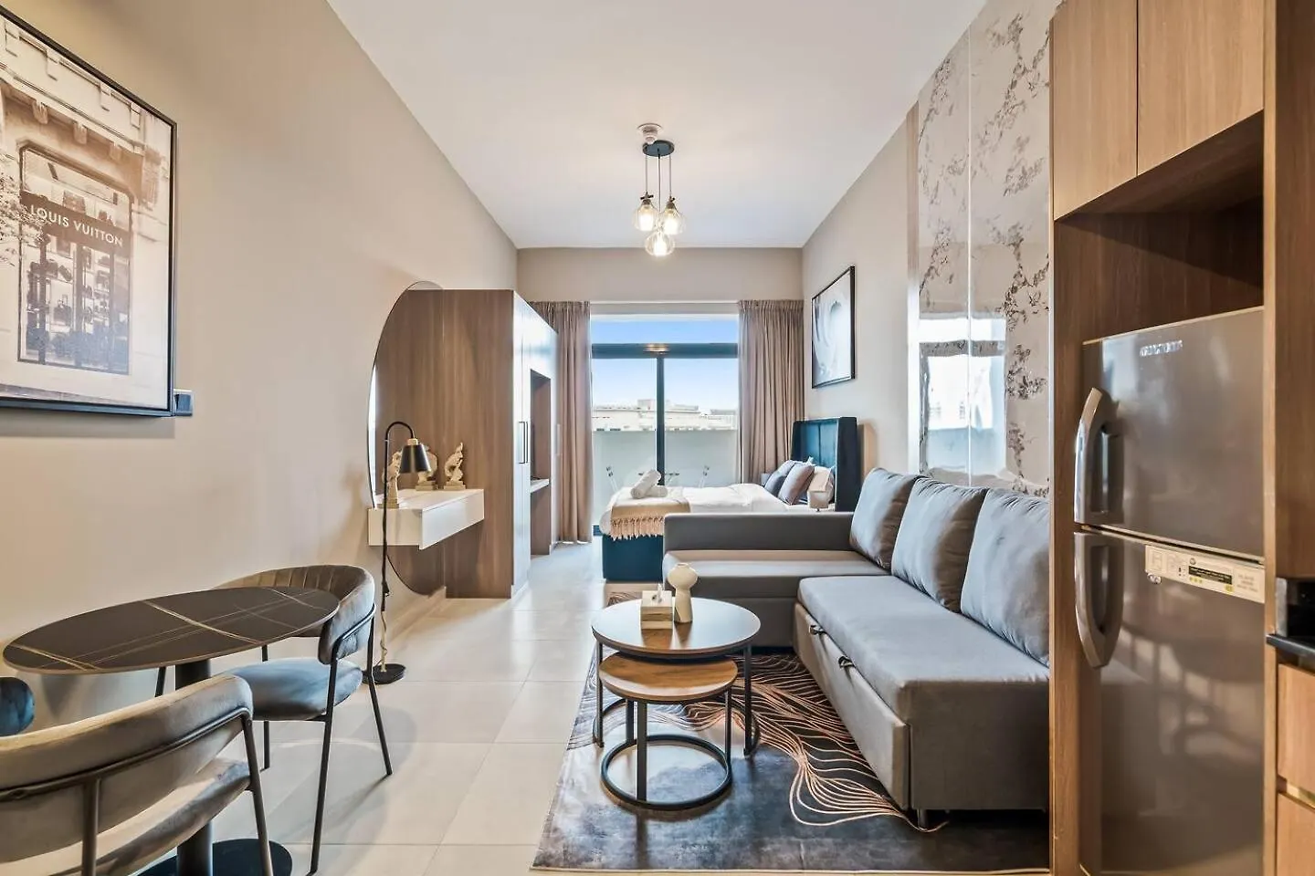 Family Friendly - Center Location Apartment Dubai