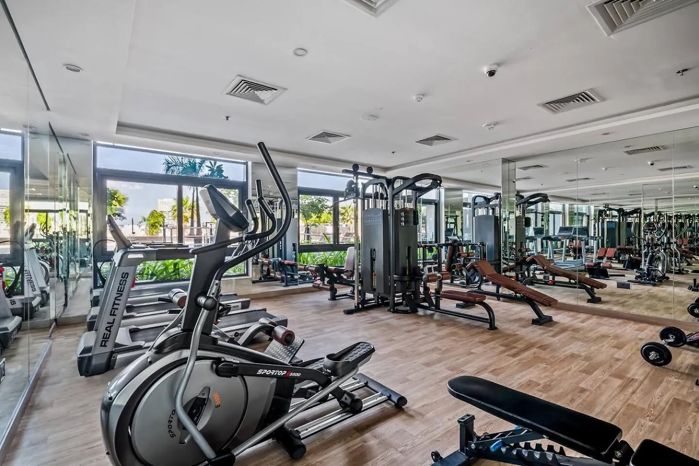 Family Friendly - Center Location Apartment Dubai United Arab Emirates